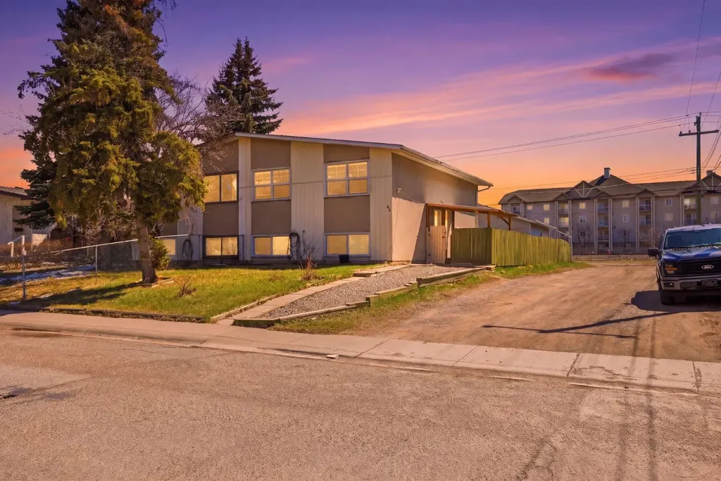 54 Pennsburg Way SE Calgary AB t2A 2J5