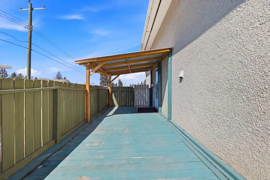 54 Pennsburg Way SE Calgary AB t2A 2J5