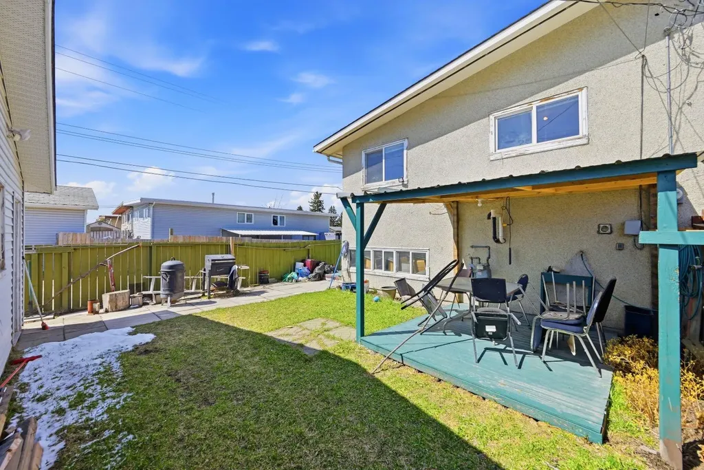 54 Pennsburg Way SE Calgary AB t2A 2J5