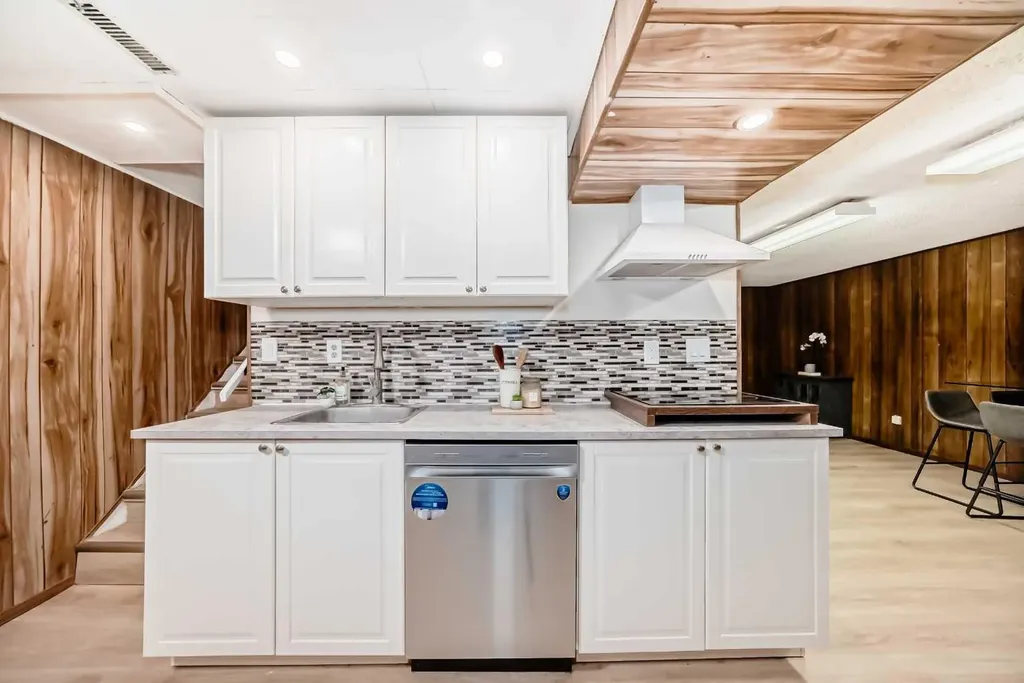 7807 20a Street SE Calgary AB T2C1M7