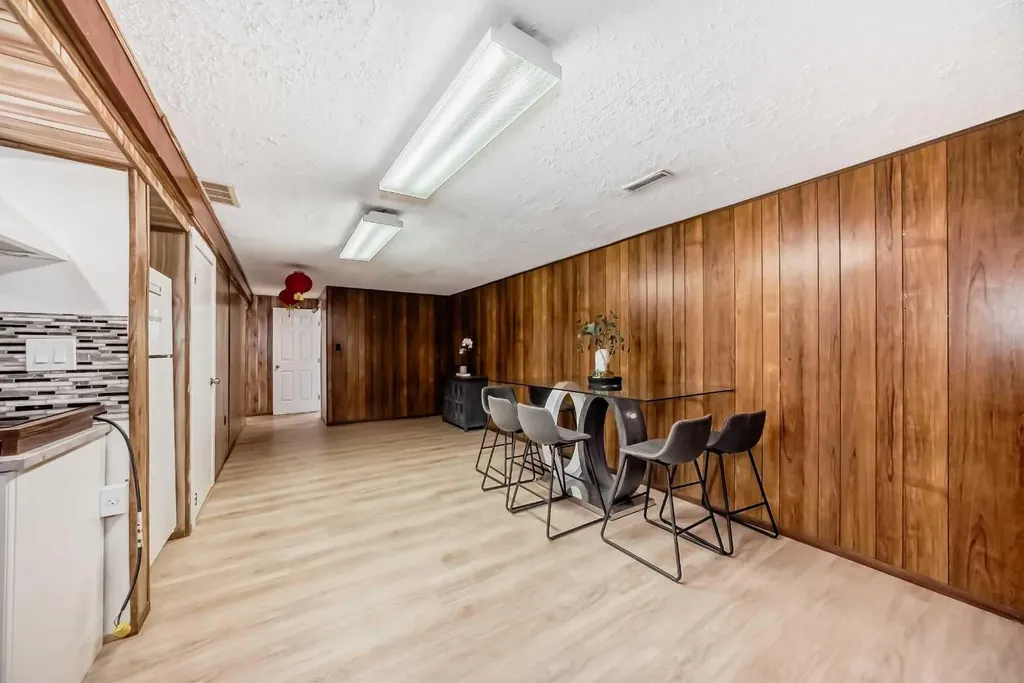 7807 20a Street SE Calgary AB T2C1M7