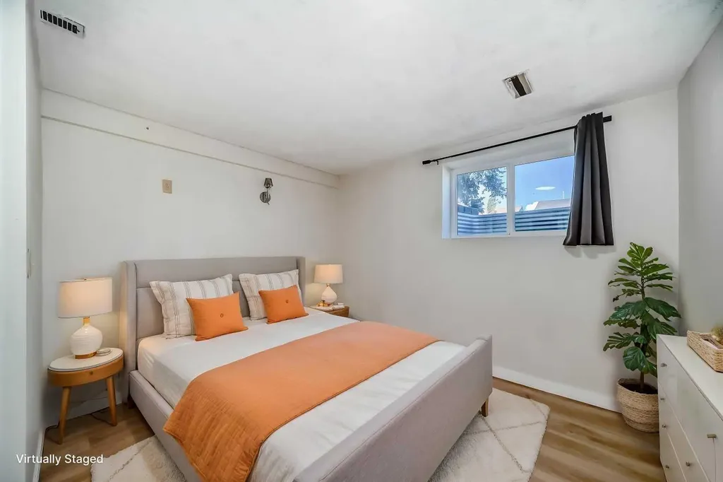 7807 20a Street SE Calgary AB T2C1M7
