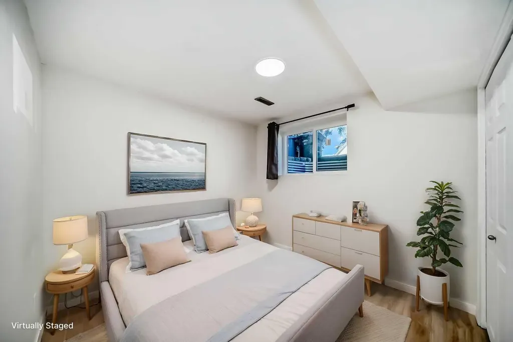 7807 20a Street SE Calgary AB T2C1M7