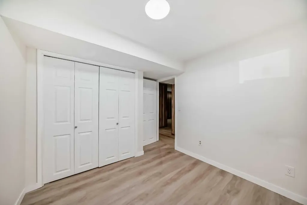 7807 20a Street SE Calgary AB T2C1M7