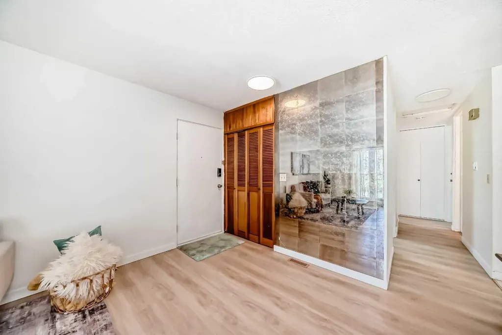 7807 20a Street SE Calgary AB T2C1M7