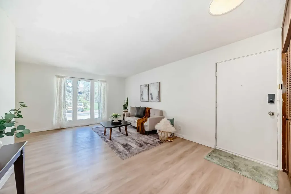 7807 20a Street SE Calgary AB T2C1M7