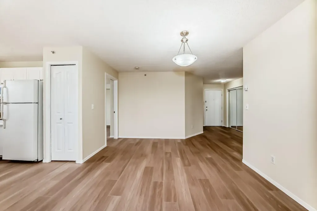 2280 68 Street NE Calgary AB T1Y 7M1