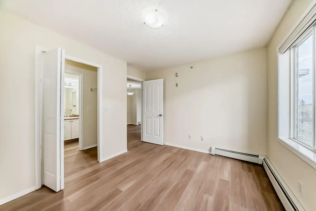 2280 68 Street NE Calgary AB T1Y 7M1