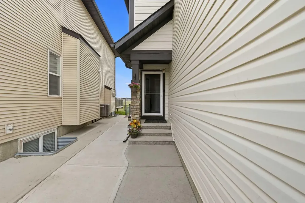 156 Skyview Shores Manor NE Calgary AB T3N 1B4