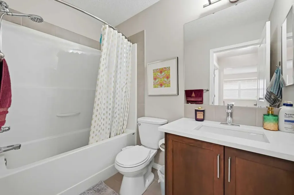 156 Skyview Shores Manor NE Calgary AB T3N 1B4