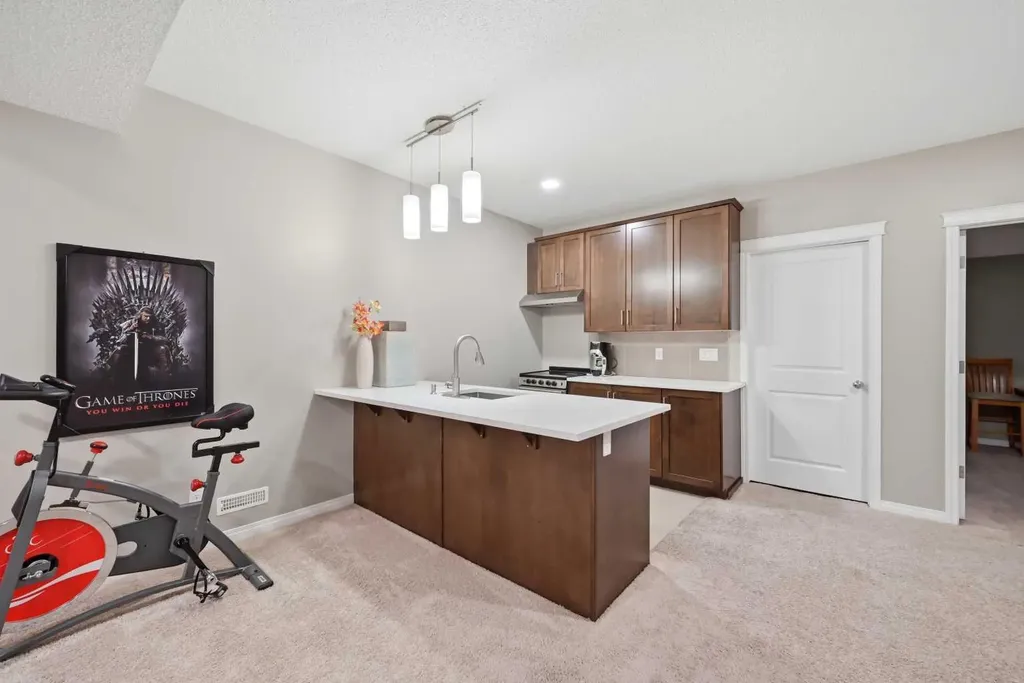 156 Skyview Shores Manor NE Calgary AB T3N 1B4