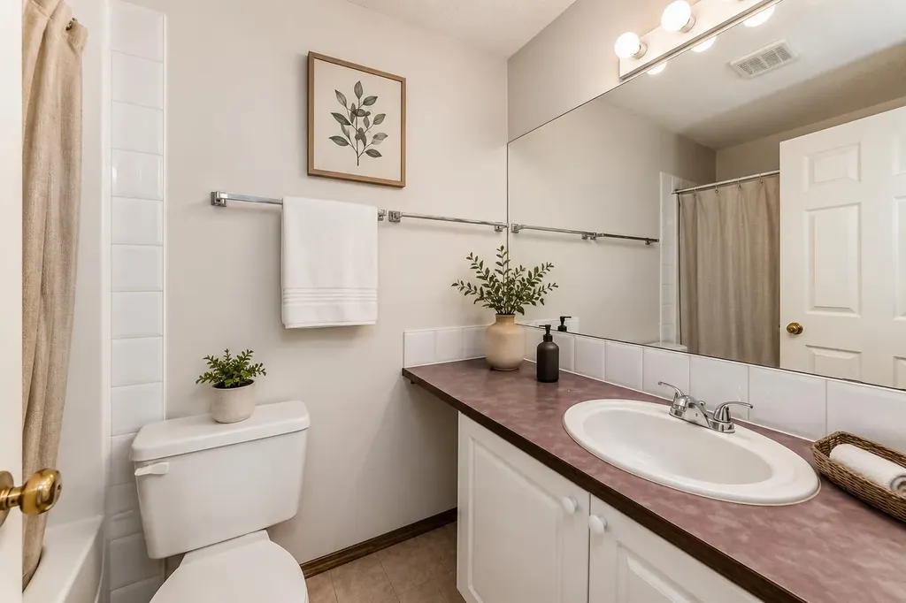 152 Country Hills Villas NW Calgary AB T3K 4S8