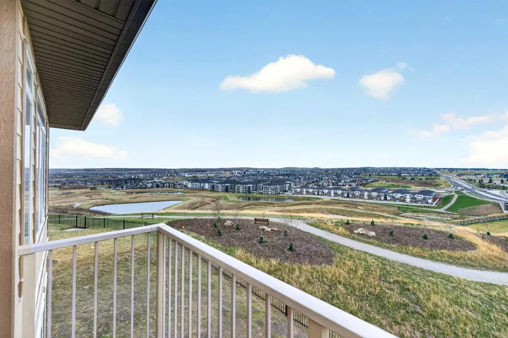 30 Evansborough View NW Calgary AB T3P 0R2