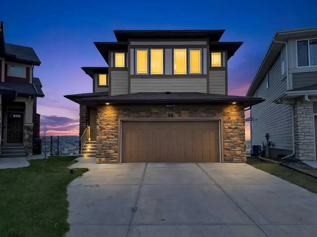 30 Evansborough View NW Calgary AB T3P 0R2