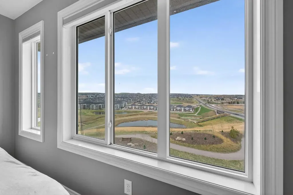 30 Evansborough View NW Calgary AB T3P 0R2