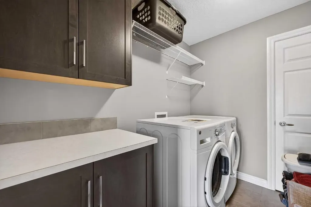 30 Evansborough View NW Calgary AB T3P 0R2