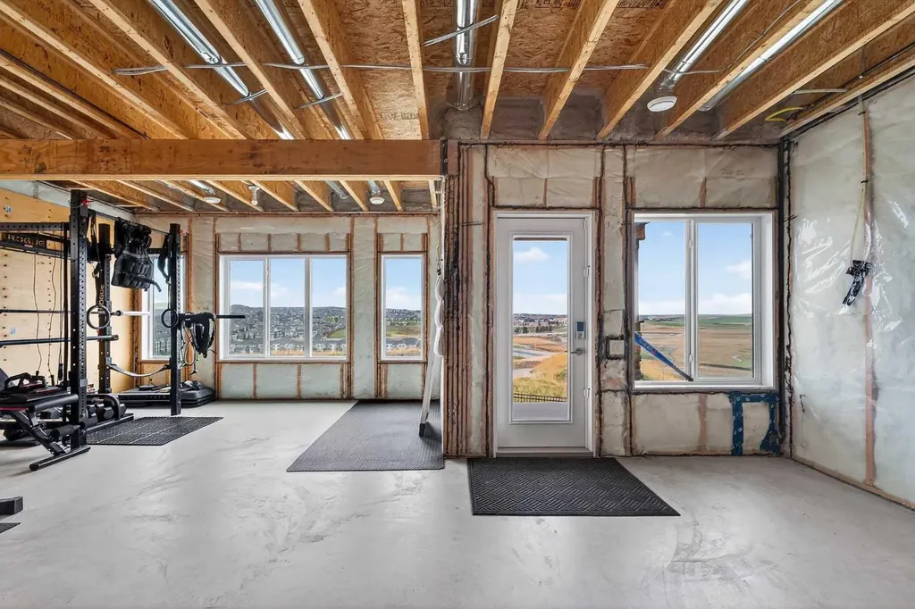 30 Evansborough View NW Calgary AB T3P 0R2