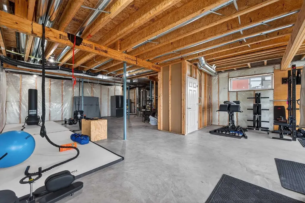 30 Evansborough View NW Calgary AB T3P 0R2