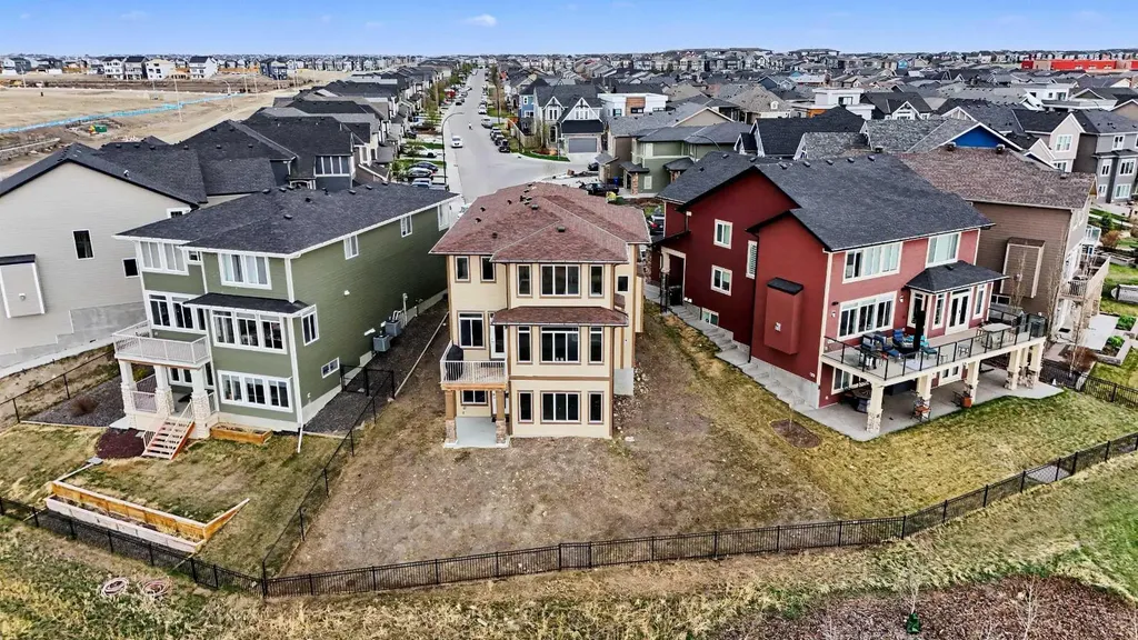 30 Evansborough View NW Calgary AB T3P 0R2
