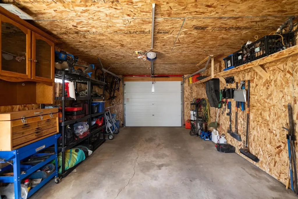 4904 58 Street Camrose AB T4V 2G4