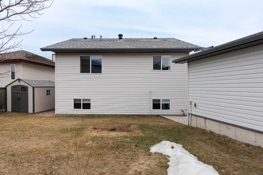 181 Waniandy Way Fort Mcmurray AB T9H 5L8