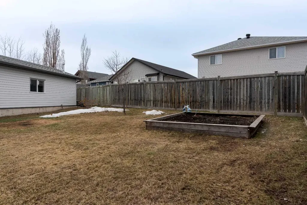 181 Waniandy Way Fort Mcmurray AB T9H 5L8
