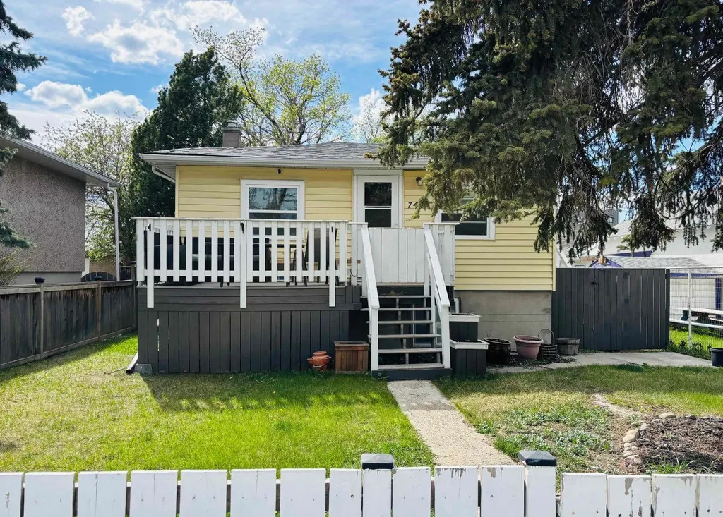 7417 24 Street SE Calgary AB T2C 0Y7