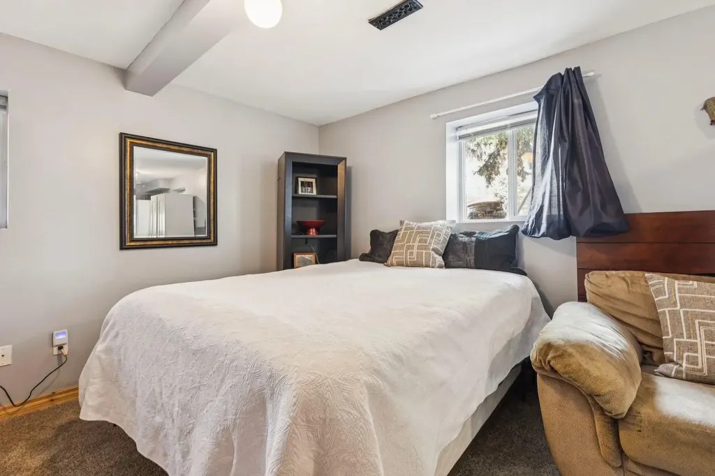 7417 24 Street SE Calgary AB T2C 0Y7