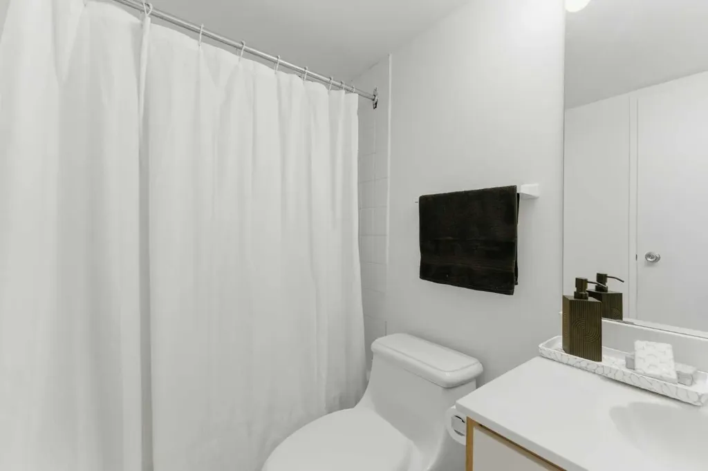 1020 14 Avenue SW Calgary AB T2P 0P1