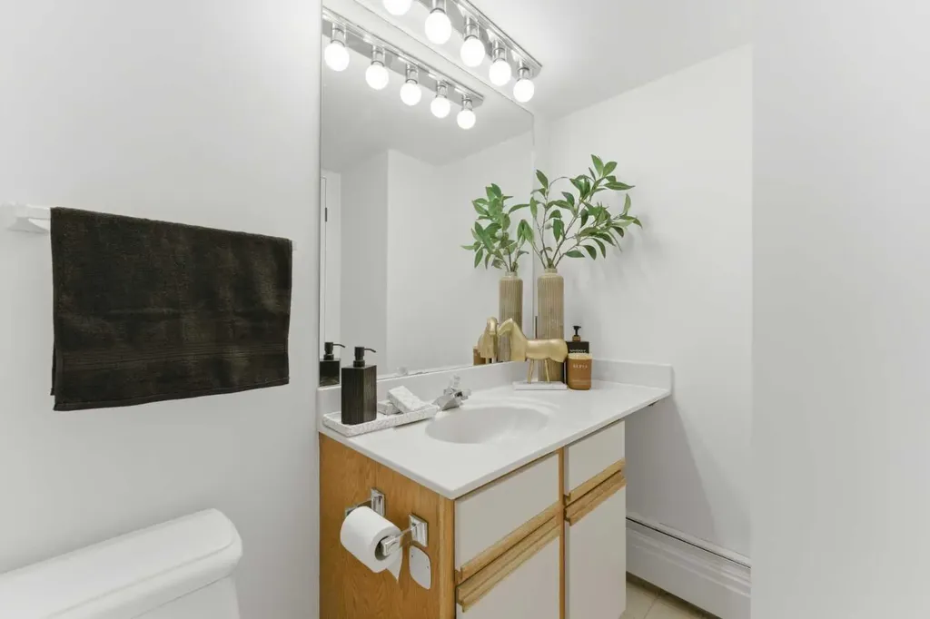 1020 14 Avenue SW Calgary AB T2P 0P1