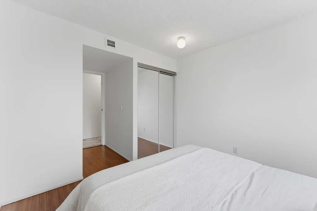 1020 14 Avenue SW Calgary AB T2P 0P1