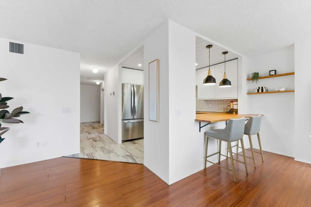 1020 14 Avenue SW Calgary AB T2P 0P1