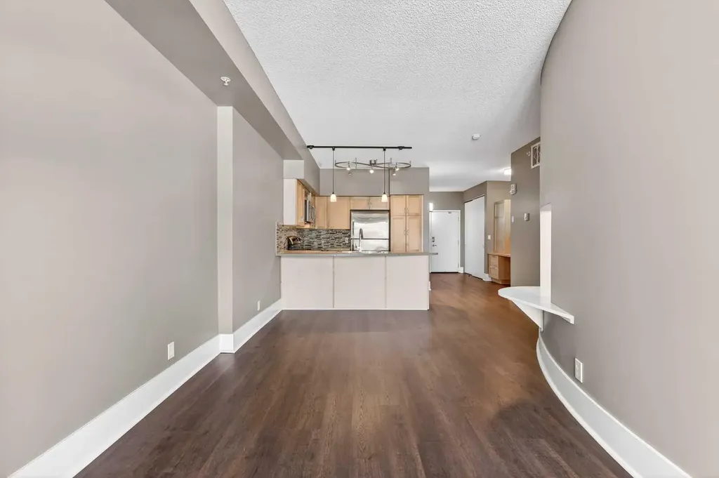 205 Riverfront Avenue SW Calgary AB T2P 5K4