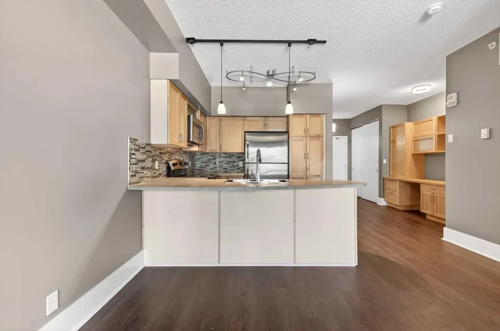 205 Riverfront Avenue SW Calgary AB T2P 5K4