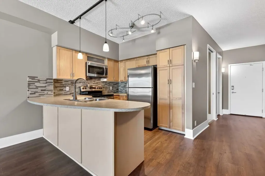 205 Riverfront Avenue SW Calgary AB T2P 5K4