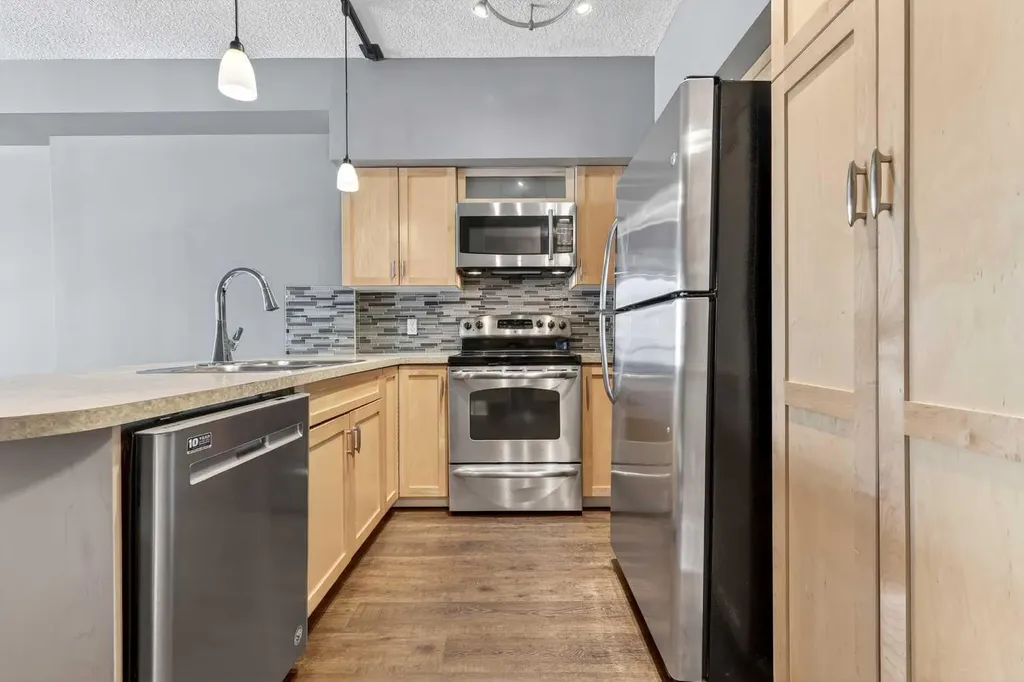 205 Riverfront Avenue SW Calgary AB T2P 5K4