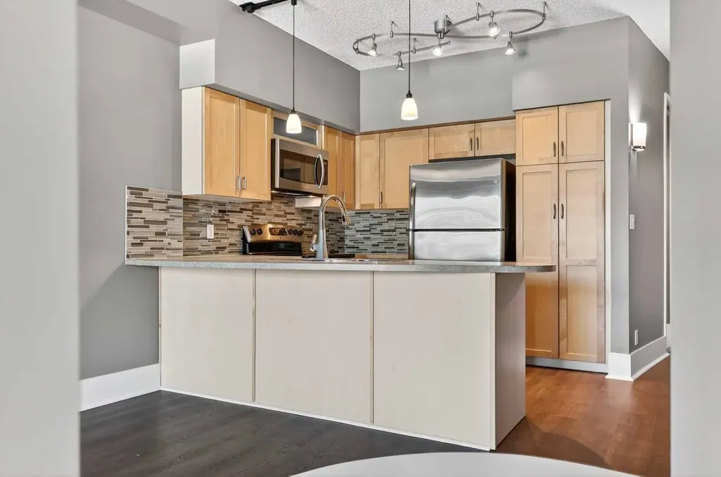 205 Riverfront Avenue SW Calgary AB T2P 5K4