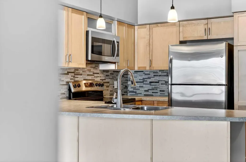 205 Riverfront Avenue SW Calgary AB T2P 5K4