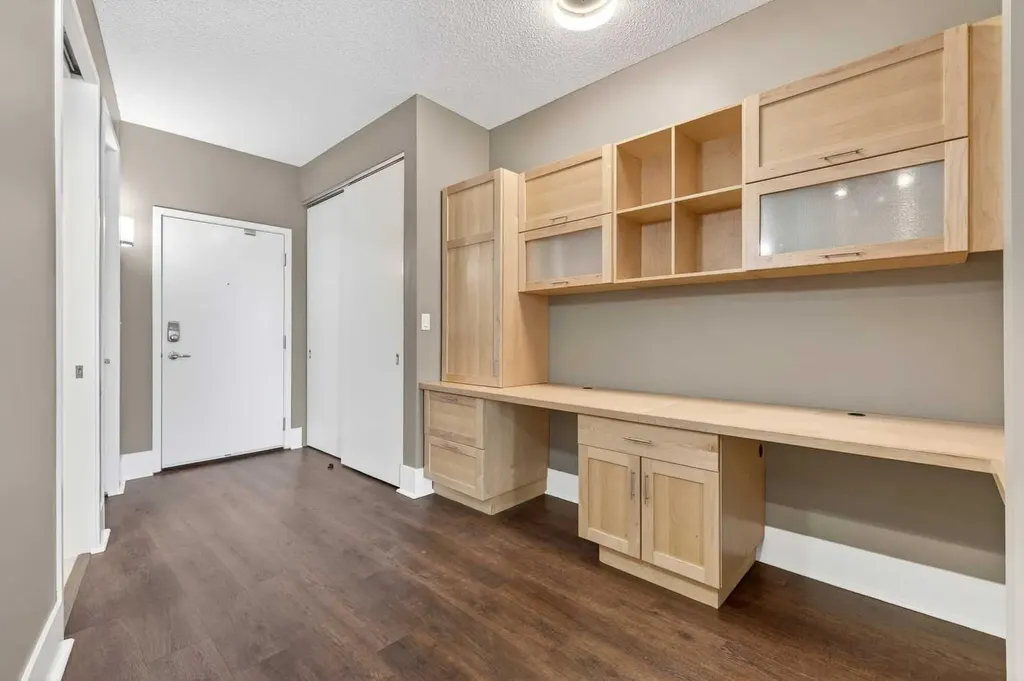 205 Riverfront Avenue SW Calgary AB T2P 5K4