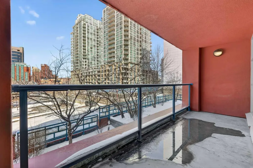 205 Riverfront Avenue SW Calgary AB T2P 5K4