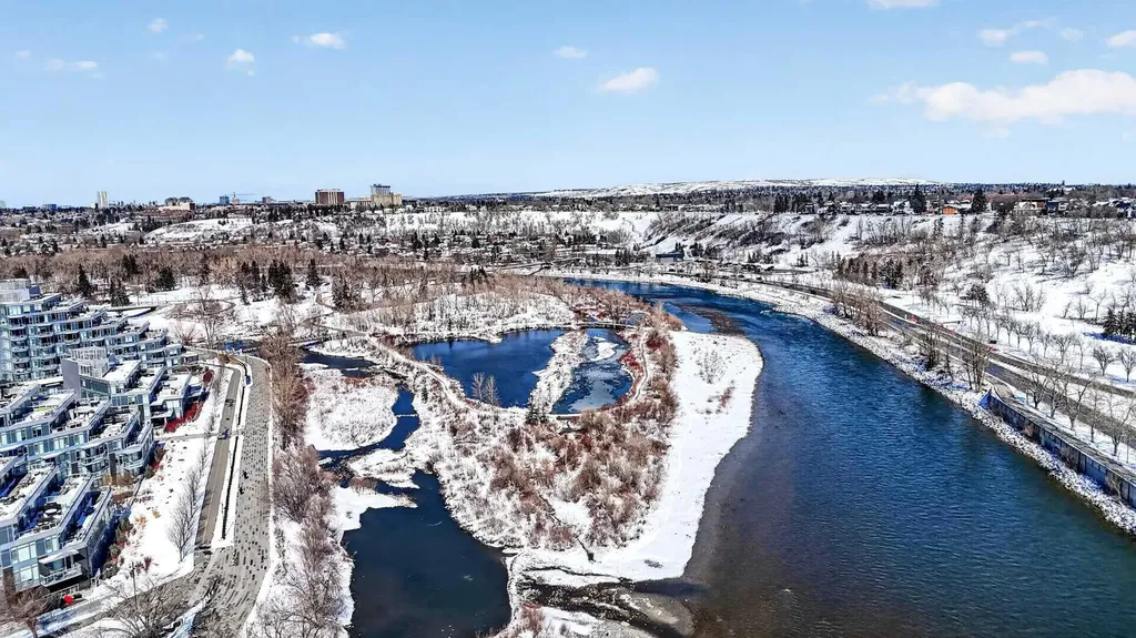 205 Riverfront Avenue SW Calgary AB T2P 5K4