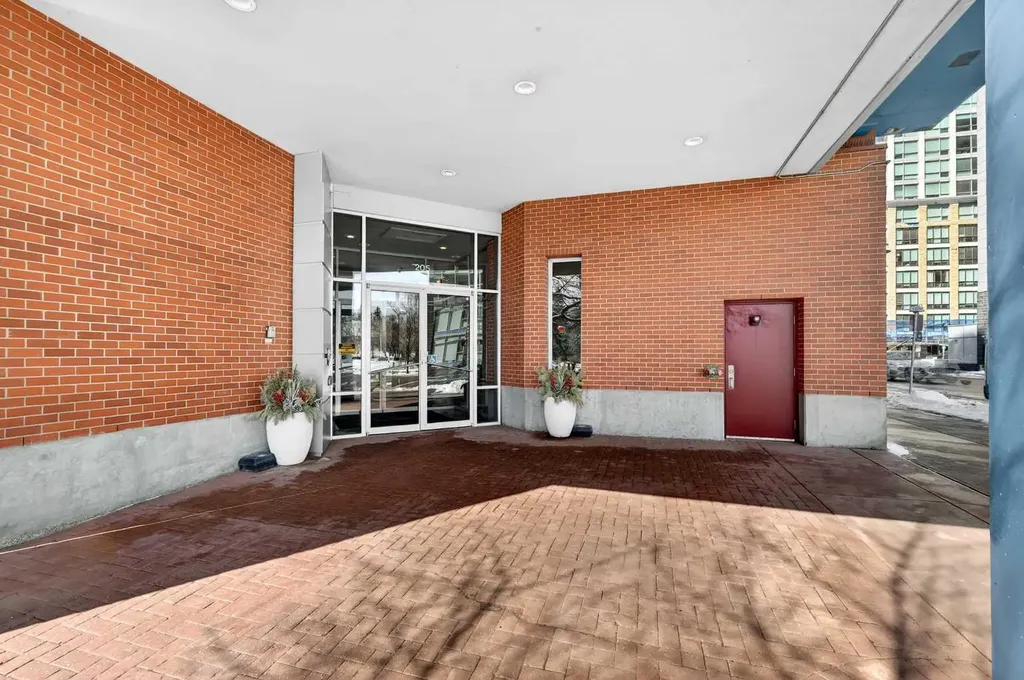 205 Riverfront Avenue SW Calgary AB T2P 5K4
