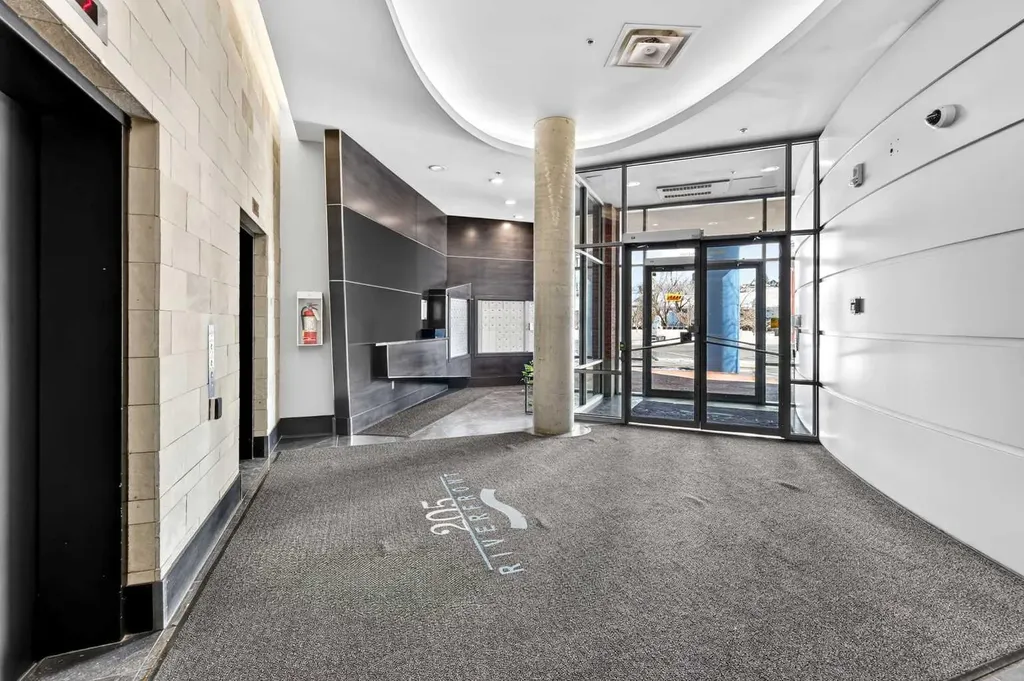 205 Riverfront Avenue SW Calgary AB T2P 5K4