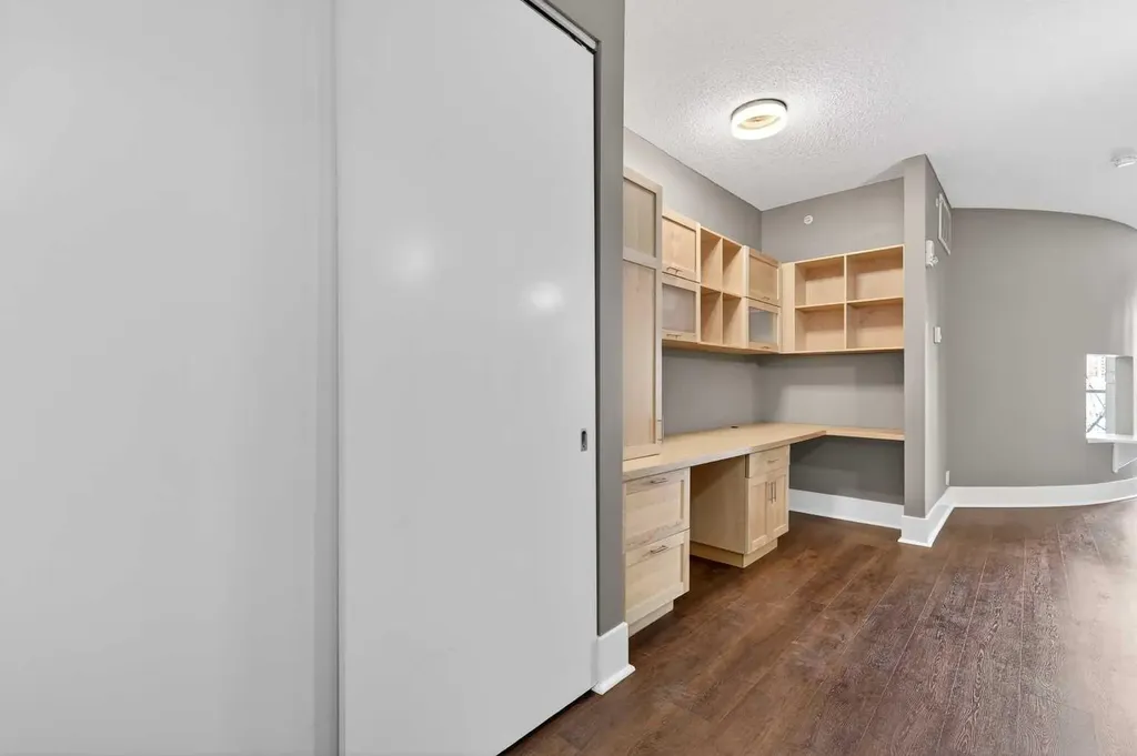 205 Riverfront Avenue SW Calgary AB T2P 5K4