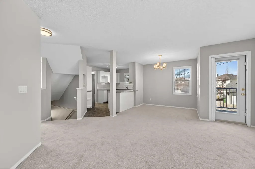 7171 Coach Hill Road SW Calgary AB T3H 3R7