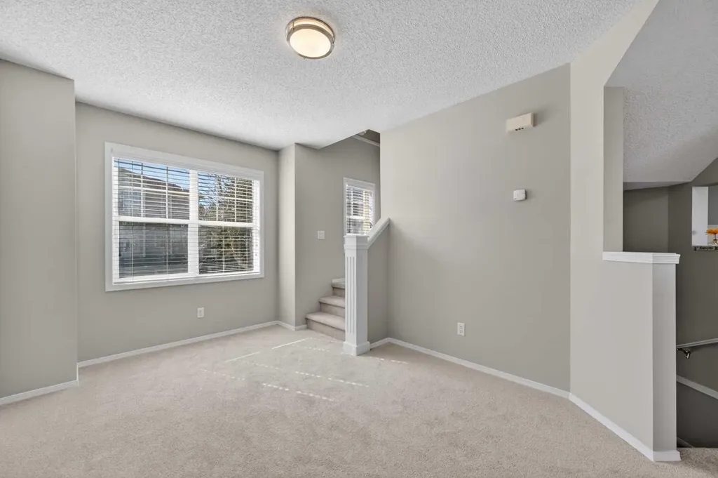 7171 Coach Hill Road SW Calgary AB T3H 3R7