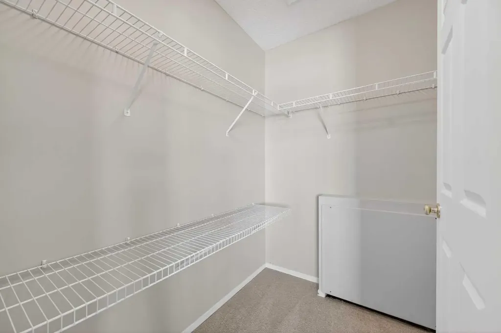 7171 Coach Hill Road SW Calgary AB T3H 3R7