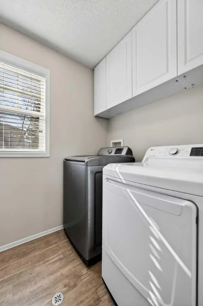 7171 Coach Hill Road SW Calgary AB T3H 3R7