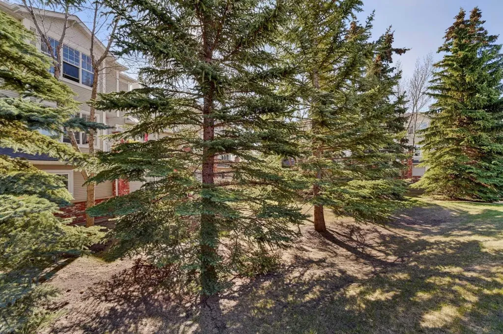 7171 Coach Hill Road SW Calgary AB T3H 3R7