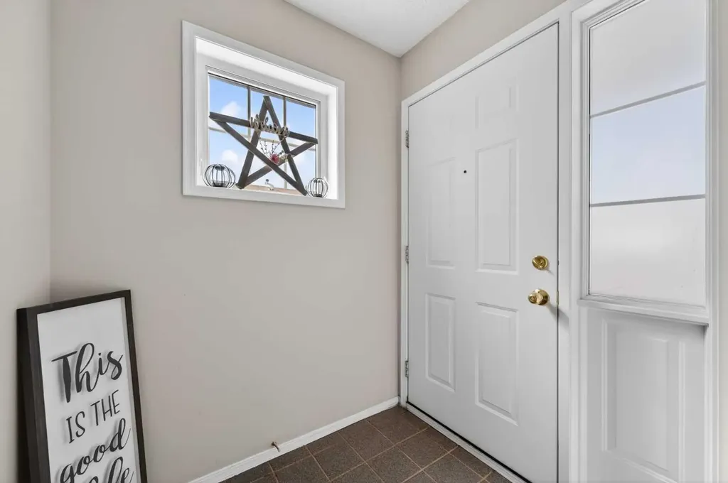 7171 Coach Hill Road SW Calgary AB T3H 3R7